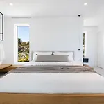 Istia Luxury Villa *