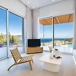 Istia Luxury