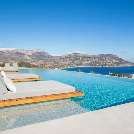 Istia Luxury *