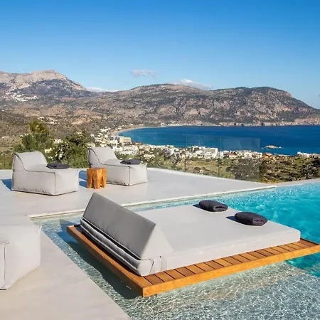 Istia Luxury *