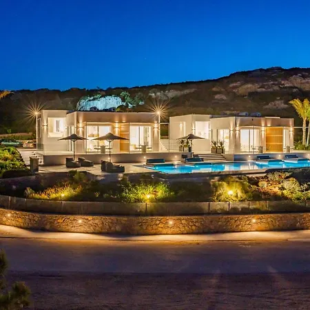 Istia Luxury